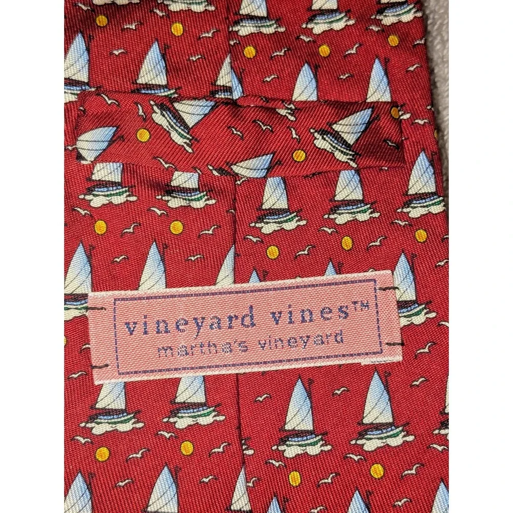 Vineyard Vines Red Sailboat Nautical Print‎ Silk Necktie Men's Accessory